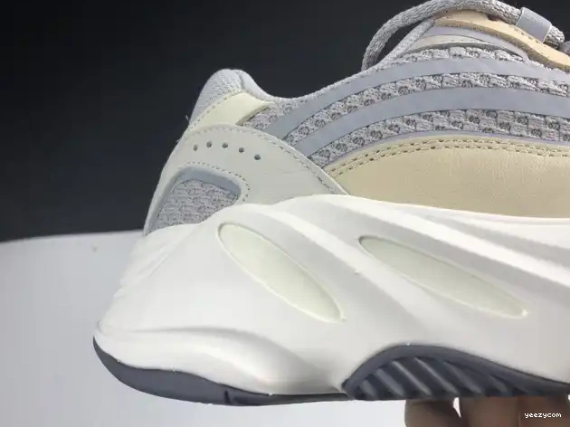 GY7924 Boost Cream Adidas 700 Yeezy V2 Cream 0706